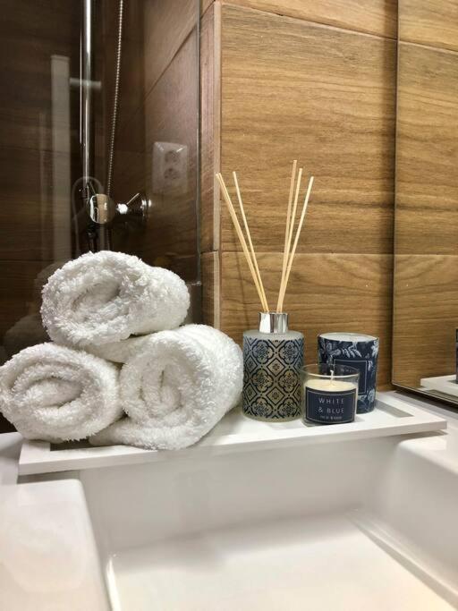 A&C Cozy Apartment Елвас Екстериор снимка